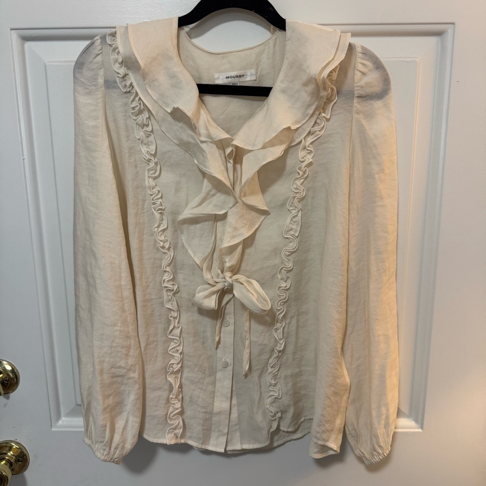 Moussy Ruffled Long-sleeve Ivory Blouse Free Size